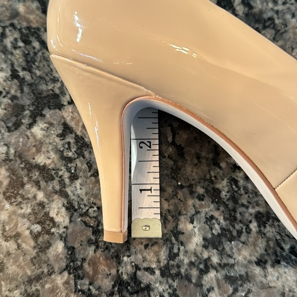 Madden Girl Getta Nude heels NIB 9 - Picture 8 of 10